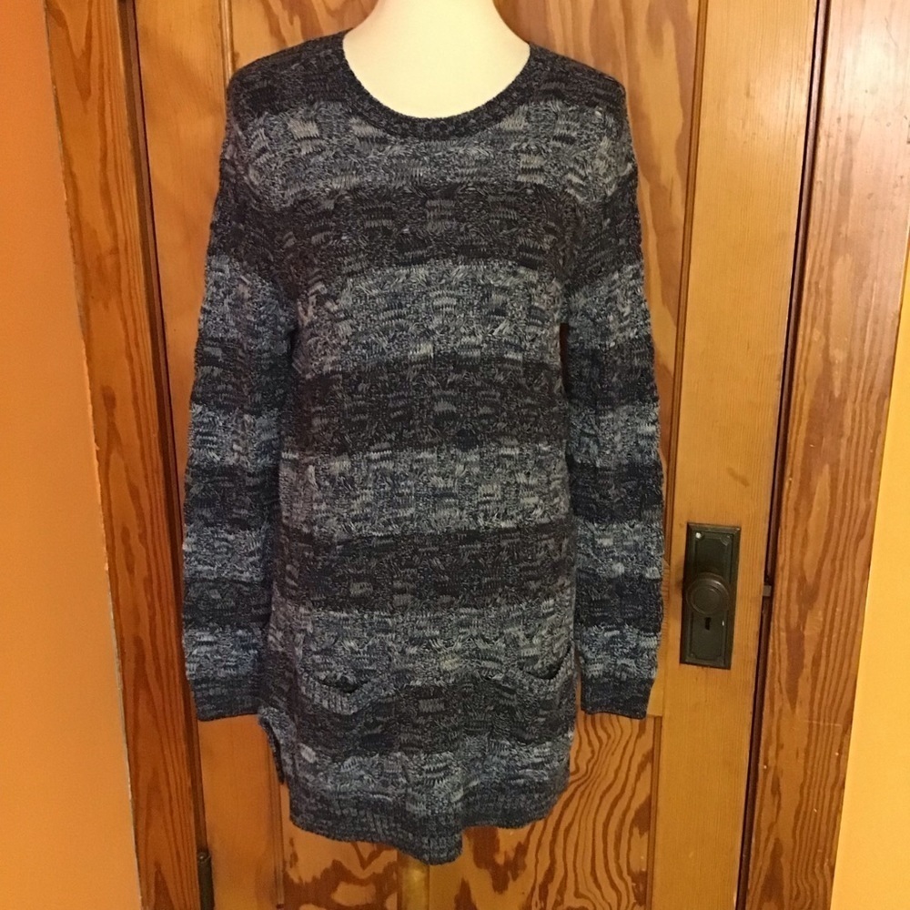 Blue striped oversized cable knit sweater - Picture 6 of 10
